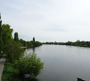 Bury Objekt und Neckarufer