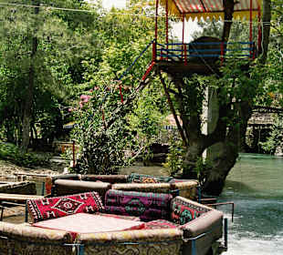 Restaurant entlang des Dimcay