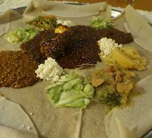 Zum Abendessen im äthiopischen Rest. Blue Nile