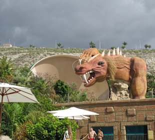 Eine der Wasserrutschen