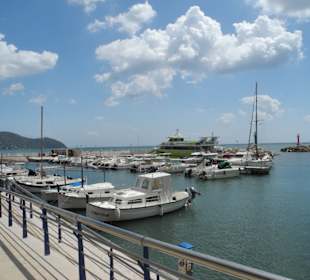 Hafen von Cala Bona