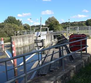 Schaukelweg an der Donau
