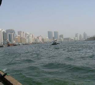 Fahrt über den Creek