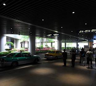 Wejście do Kanton Tower