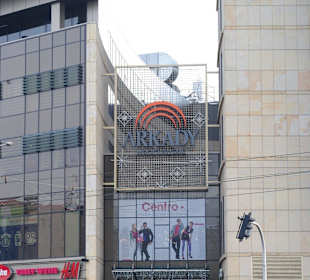 Wejście od strony ul. Powstańców Śląskich.