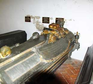 Hammer Verziert der Sarg