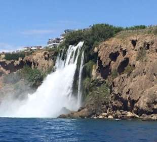 Unterer Düden-Wasserfall vom Speedboat aus