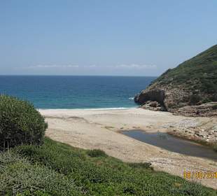 Strand Varelaioi und Fluß