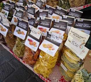 Rundgang über den Obstmarkt Bozen