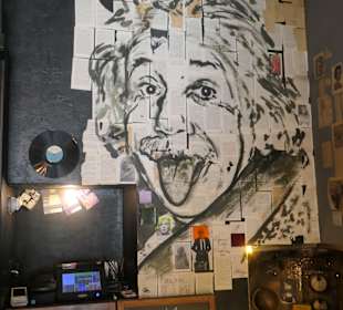 Kaffeepause bei Café Jenseits am Rio-Reiser-Platz