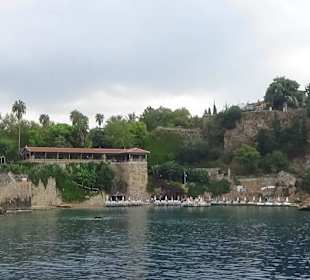 Von Wasser aus...Strand am Hafen