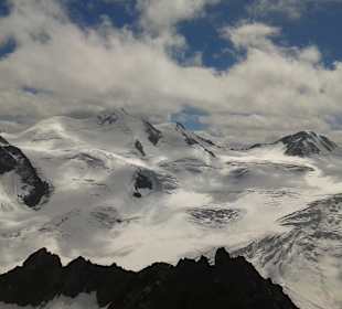 Auf 3440m - Ausblick vom Wildspitz Cafe