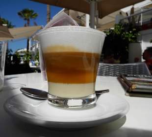 Ein Barraquito schmeckt nach dem Essen