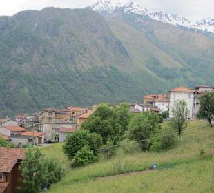 Pfarrkirche in Stazzona Blick nach Stazzona