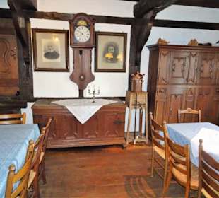 Rundgang durch den Gräftenhof des Freilichtmuseums