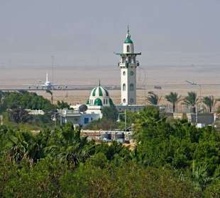 Hurghada Airport und Moschee