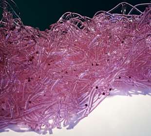 Exponate des Museums für Modernes Glas