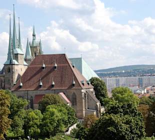 Blick auf die rückwärtige Seite des Domes