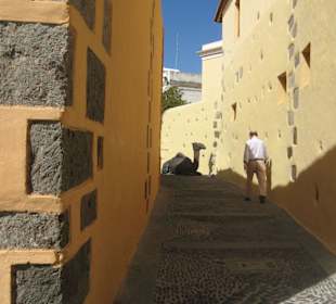 Huch, da liegt ja ein Kamel!