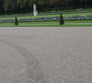 Großes Parterre mit Wasserfontäne