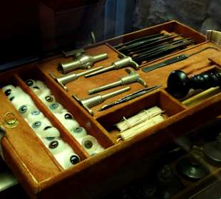 Werkzeugkasten eines Bestatters