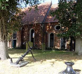 Außenansicht der St.-Marien-Kirche in Warfleth