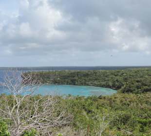 Blick von der Kirche über die Bucht