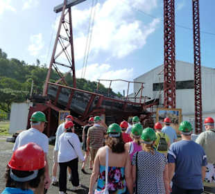 Der Rundgang durch die Rumbrennerei beginnt