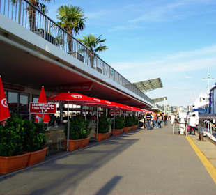 Entlange der Landungsbrücken