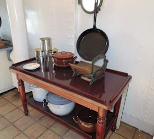 Blick in die Mannschaftskombüse