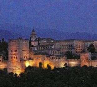 Alhambra angestrahlt, herrlich