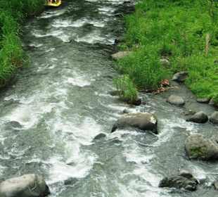 Rundreise mit Guide Wayan Pageh Riverrafting