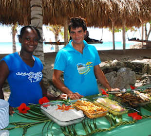 Büfffet auf der Isla Saona