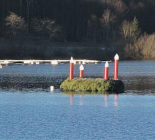 Adventskranz auf dem See