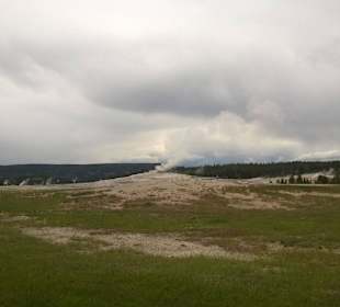 Old Faithful Geyser – Wyoming, United States  