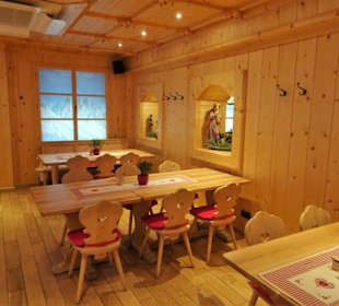 In den Gasträumen der Südtiroler Hütte