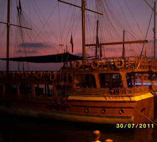 Hafen beim Basar Side abends