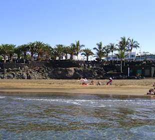 Strand unterhalb vom Hotel Lanzaplaya