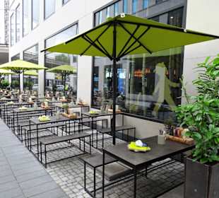 Außenplätze des Bremer "Hans im Glück"