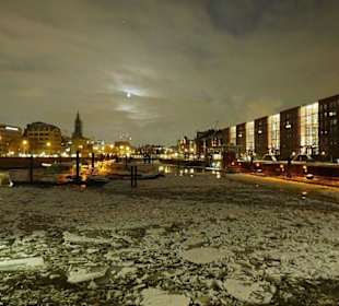 Hamburg by Night / Hafen City