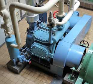 Historische Maschinen im Brauereimuseum