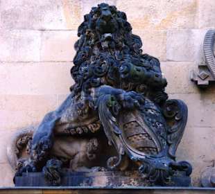 Prachtvolle Steinfiguren