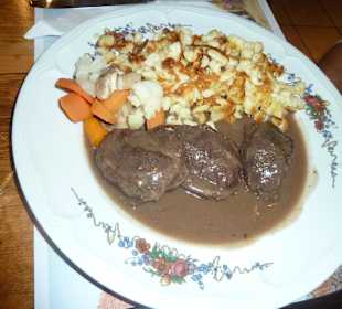 Schweinebäckchen in Pinot Noir