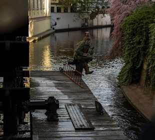 Stare młyńskie koło na Kampie