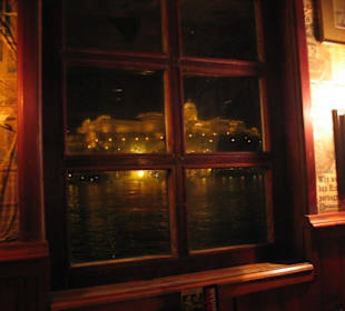 Blick durch das Fenster