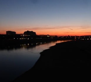 Abendlicher Blick von der Augustusbrücke