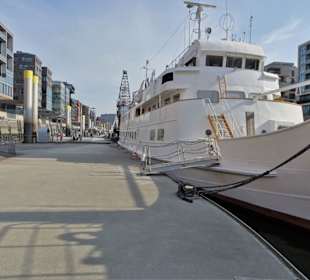 Impressionen aus dem Sandtorhafen