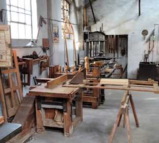 Rundgang durch das Tischlerei-Museum