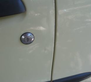 Kratzer rund um das Schloss