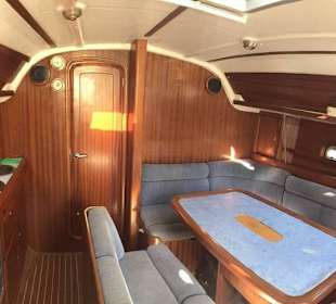 Bavaria 38 Boleor - le carré (vu de l'arrière)